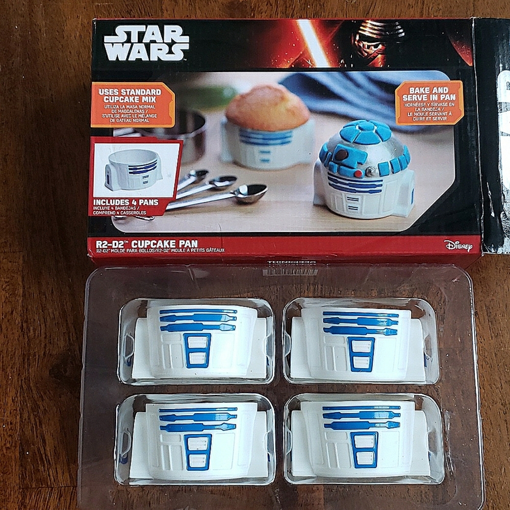 Star wars R2-D2 cupcake 🧁 pans - Picture 3 of 5